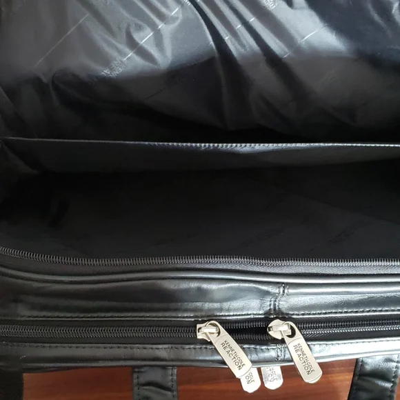 Kenneth Cole Computer Case - Picture 8 of 8